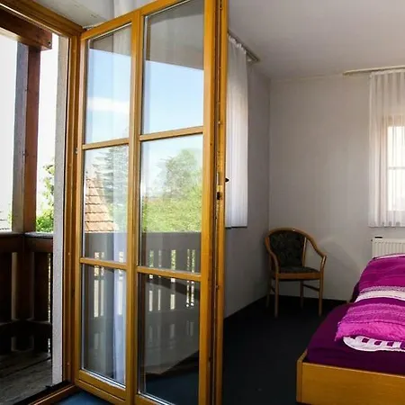 Zur Frischen Quelle Guest house Oberasbach