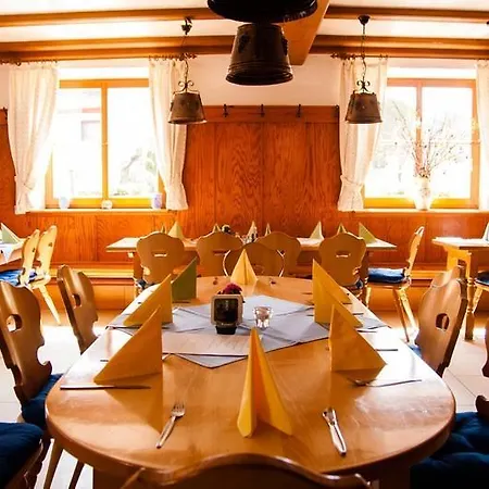 Zur Frischen Quelle Guest house